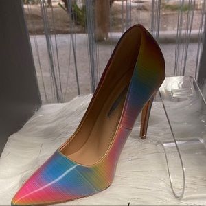Rainbow pumps